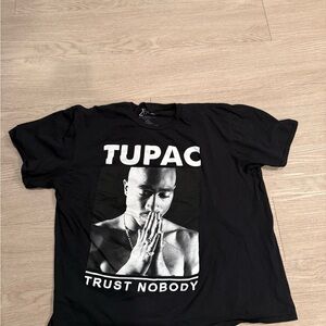 Men's Black Tupac Graphic Tee
